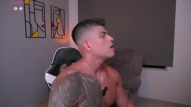 tyler muscle1 online show from 04.07.26