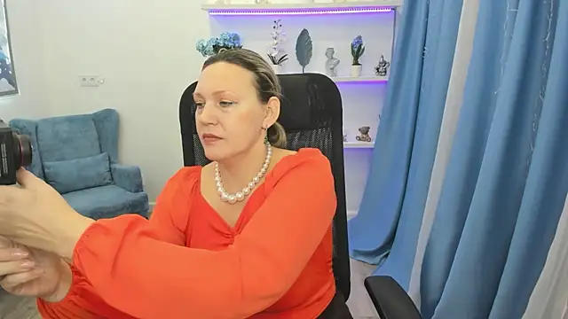 NinaStarle online show from 02.01.26