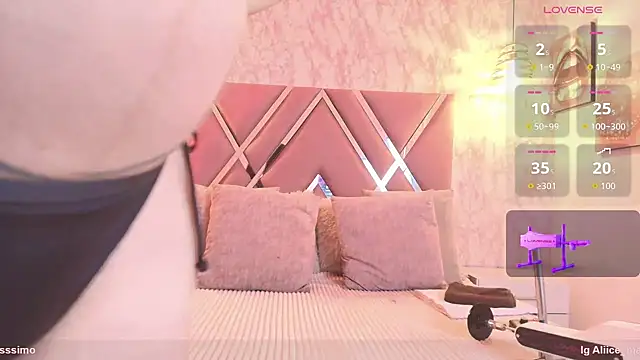 Aliice1  online show from 10.08.25