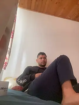 Snapshot of Michaell_Spinelly chatting on 02.14.26 Michaell Spinelly online show from 02.14.26