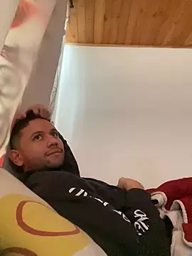 Snapshot of Michaell_Spinelly chatting on 02.18.26 Michaell Spinelly online show from 02.18.26