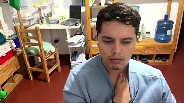 Snapshot of Haustin202 chatting on 11.09.25 Haustin202 online show from 11.09.25