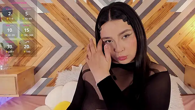 Snapshot of ZairaVanCleef chatting on 02.16.26 ZairaVanCleef online show from 02.16.26