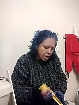 anonymity awaitsxh online show from 11.08.25