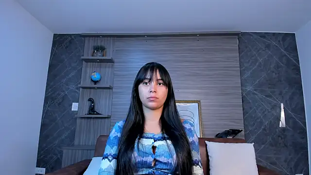 freyja sweet  online show from 10.06.25