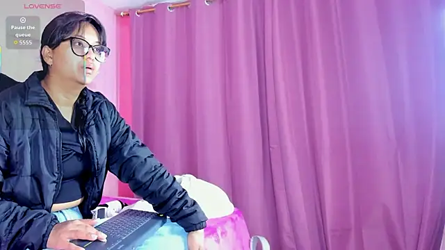 Azul Moon online show from 11.25.25