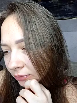 Olivia OliV online show from 11.20.25