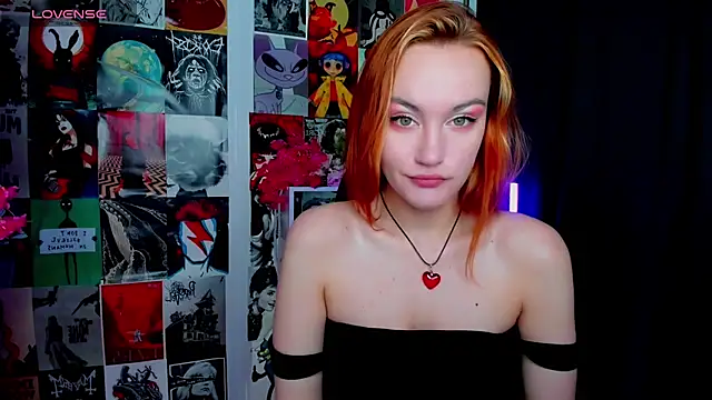 Snapshot of Ida_FaneStain chatting on 09.20.25 Ida FaneStain online show from 09.20.25