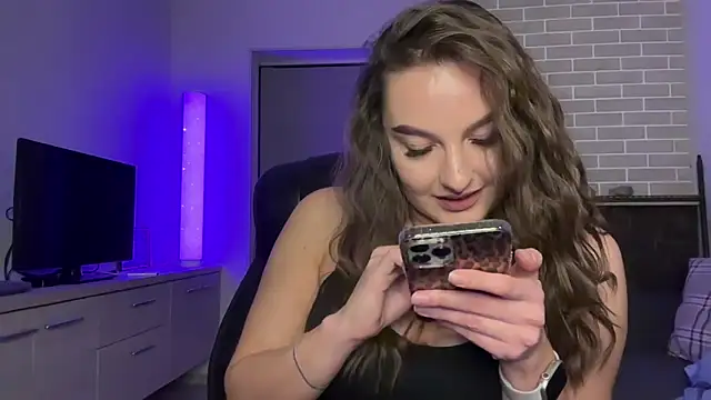 Snapshot of Rabli1 chatting on 11.18.25 Rabli1 online show from 11.18.25