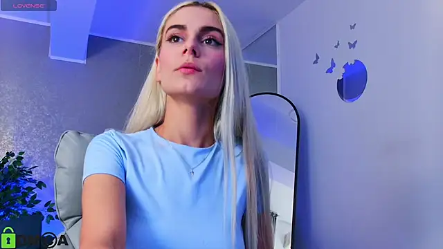 SelenaDaze online show from 09.22.25