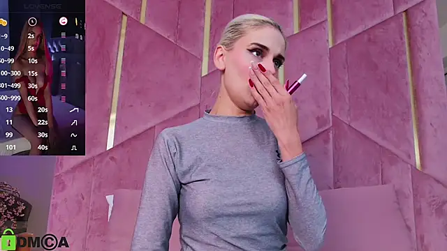 SelenaDaze online show from 09.25.25