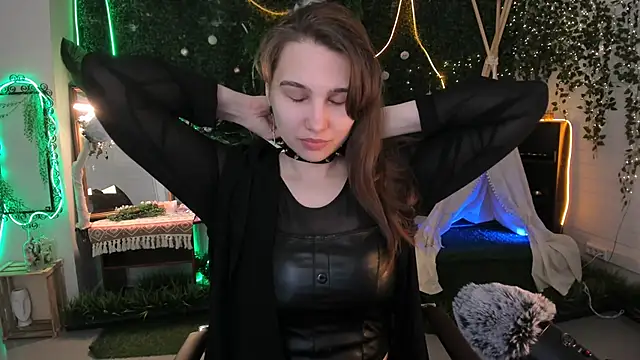 TessaMill online show from 04.18.26