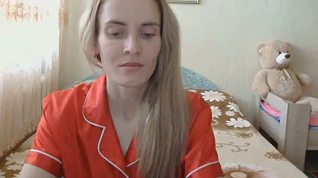 Snapshot of JayeTyler chatting on 06.16.26 JayeTyler online show from 06.16.26