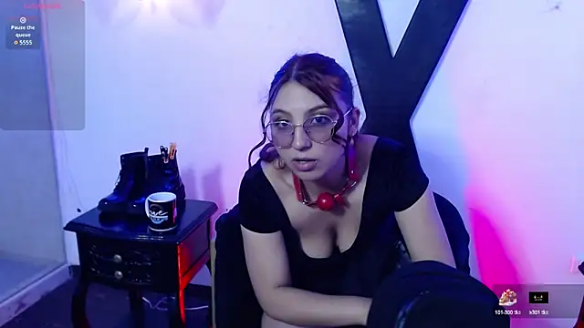 Soleil Moon  online show from 10.01.25