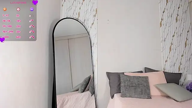 MissVioleet  online show from 04.15.26