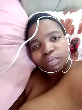 ShySexyBaddiexx online show from 11.06.25