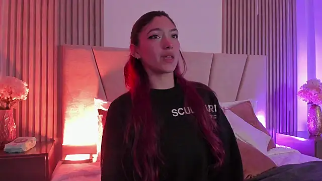 Victoria Beaumont online show from 12.04.25