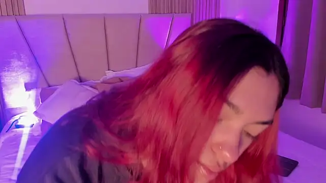 Victoria Beaumont online show from 01.06.26