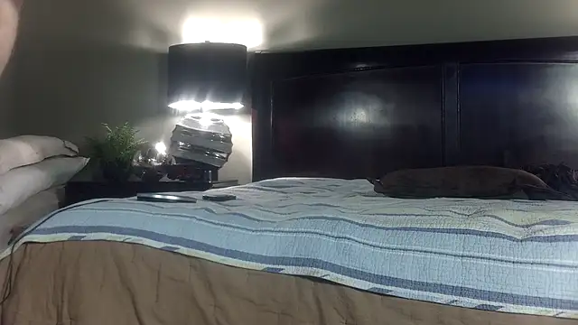 Hornylouisewil online show from 11.16.25