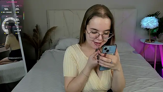 RadiantFairy online show from 10.22.25