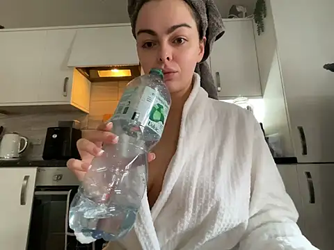 FrancescaXO online show from 02.16.26