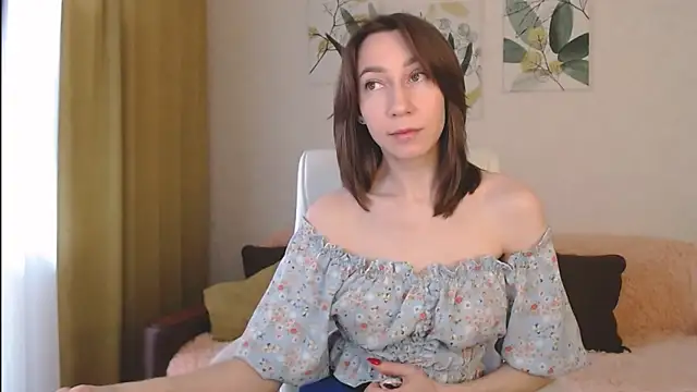 GoodGlamorGirl online show from 02.12.25