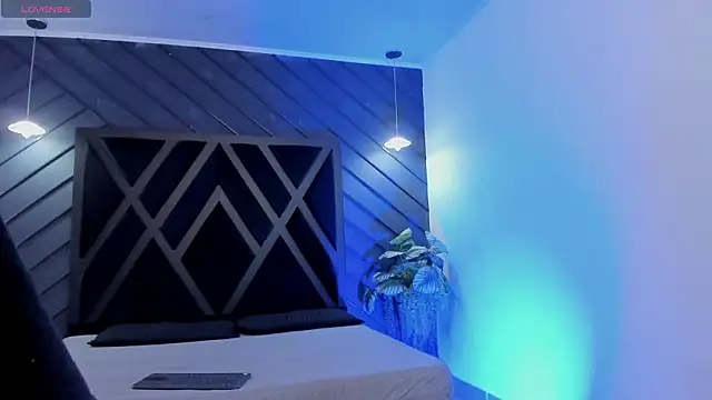 zoe martins  online show from 02.06.26