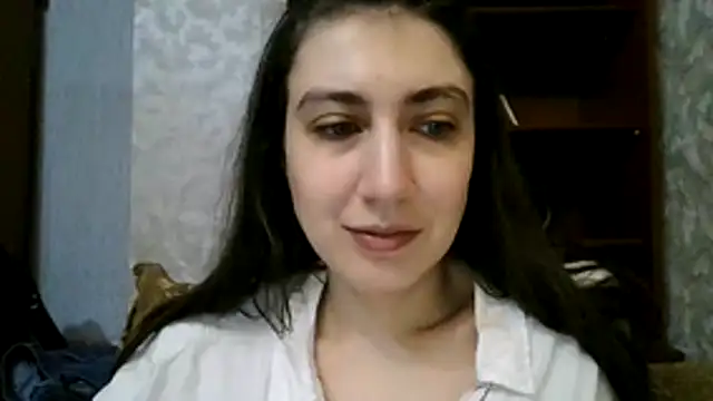 Snapshot of summerrrcat chatting on 10.21.25 summerrrcat online show from 10.21.25