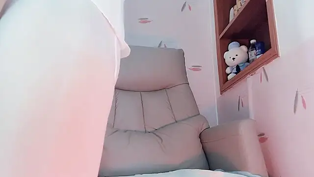 Snapshot of Eve5215 chatting on 11.28.25 Eve5215 online show from 11.28.25