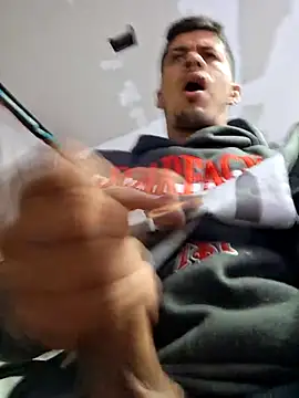 Snapshot of piterrr_hot chatting on 11.28.25 piterrr hot online show from 11.28.25