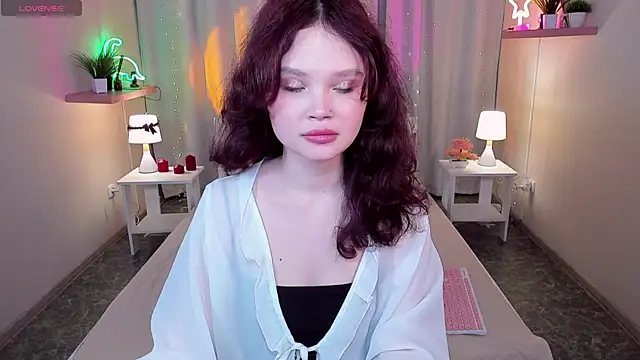 EmilyChaves online show from 06.03.26