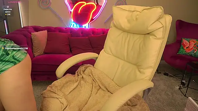 BellaLaPetit online show from 12.03.25