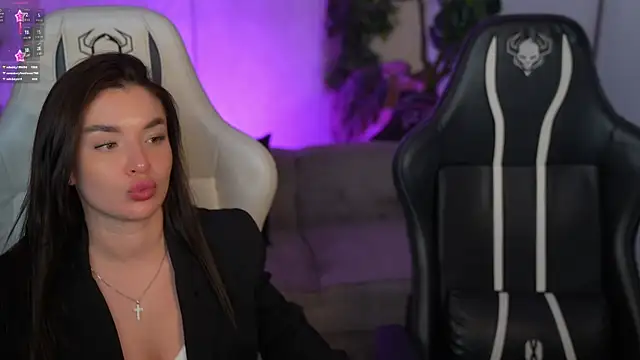 Goldie Flame online show from 11.17.25