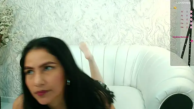 aura sanders1 online show from 11.11.25