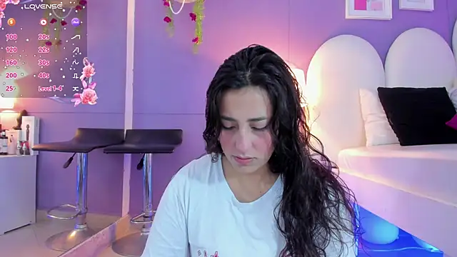 my aleja  online show from 10.17.25