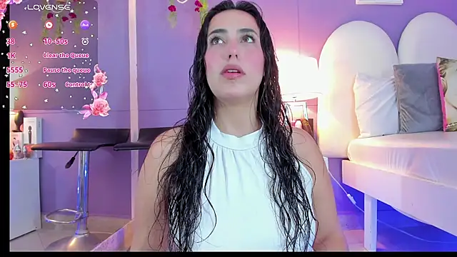 my aleja  online show from 11.04.25