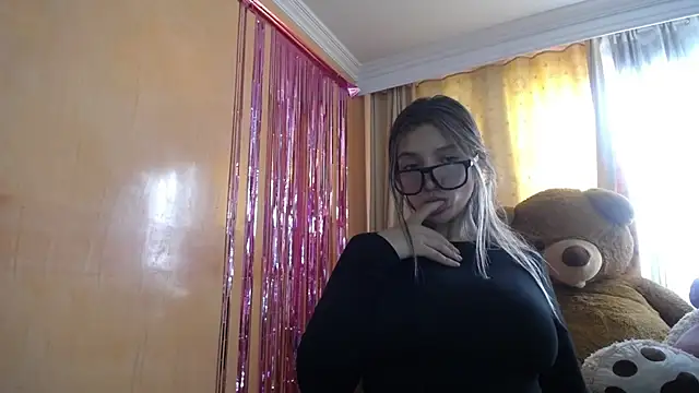 miss lilieth online show from 05.22.26