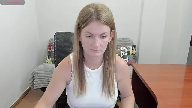 Snapshot of Alisha_Skyes chatting on 07.21.26 Alisha Skyes online show from 07.21.26