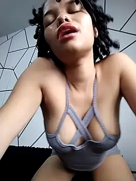 ChloeRaviss online show from 11.03.25