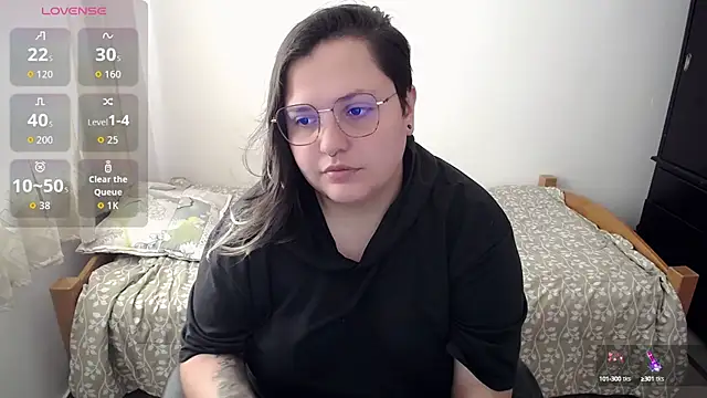 Snapshot of bl3ak_1 chatting on 10.17.25 bl3ak 1 online show from 10.17.25