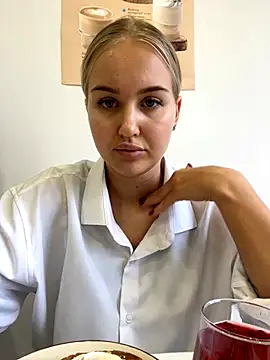 CandyVice online show from 11.04.25