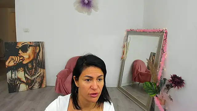 Arya Lexy online show from 11.21.25