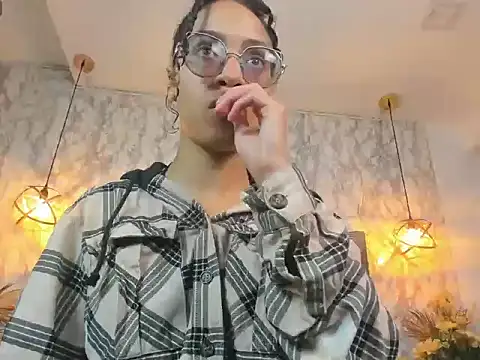 Snapshot of Hanna_Cornee_ chatting on 09.27.25 Hanna Cornee online show from 09.27.25