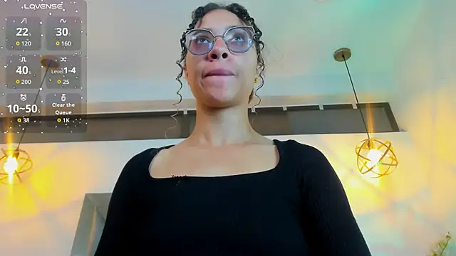Snapshot of Hanna_Cornee_ chatting on 10.02.25 Hanna Cornee online show from 10.02.25