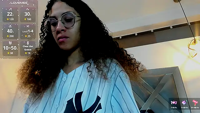 Snapshot of Hanna_Cornee_ chatting on 10.04.25 Hanna Cornee online show from 10.04.25