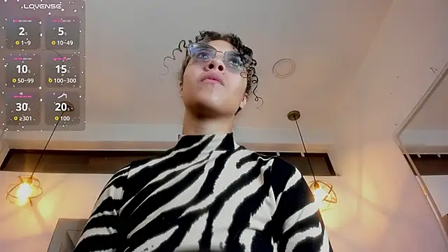 Hanna Cornee  online show from 02.04.26