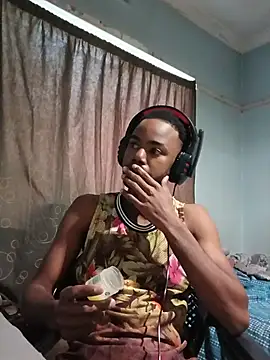 Snapshot of GhostYangempela chatting on 11.09.25 GhostYangempela online show from 11.09.25