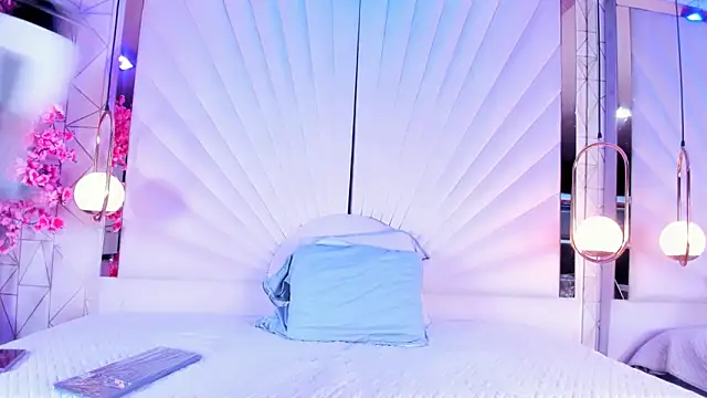 VesperVelvet online show from 05.20.26