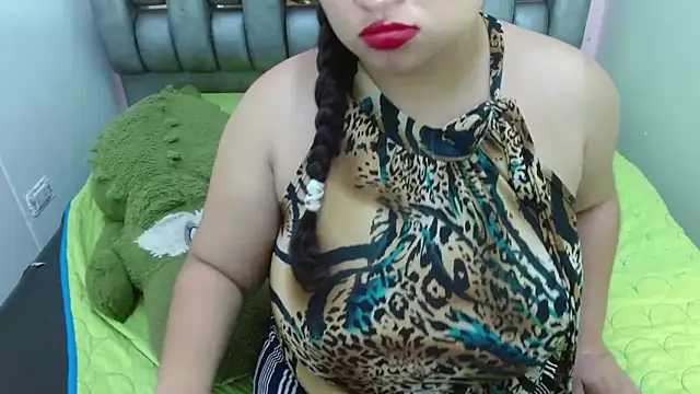 Snapshot of Madison_Copers chatting on 11.02.25 Madison Copers online show from 11.02.25