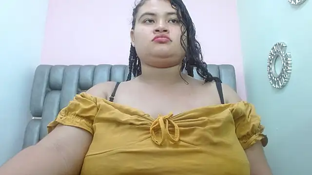 Snapshot of Madison_Copers chatting on 11.05.25 Madison Copers online show from 11.05.25